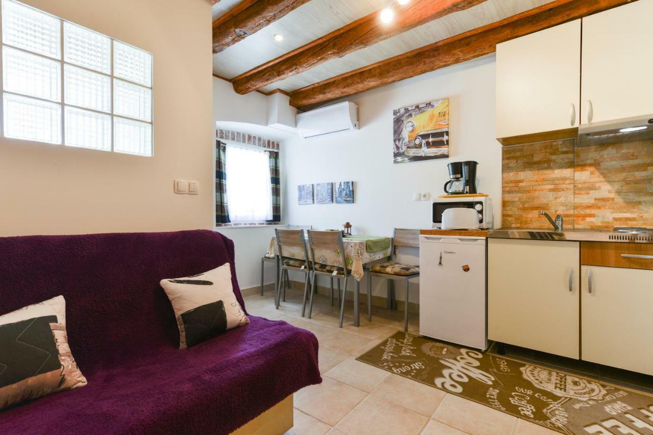 Studios Villa Romantica Zadar Exteriör bild